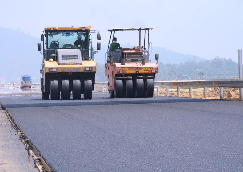 Bộ Tài chính: Giải ngân vốn đầu tư công đạt 290 nghìn tỷ đồng, bằng 36% kế hoạch
