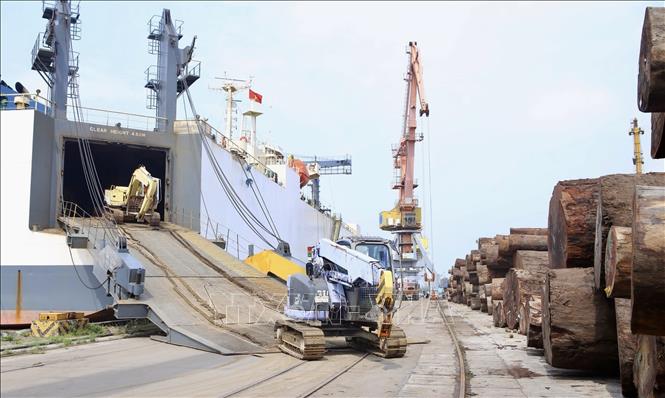 Hướng dẫn cụ thể các chính sách thuế hỗ trợ cá nhân, DN thiệt hại sau bão số 3