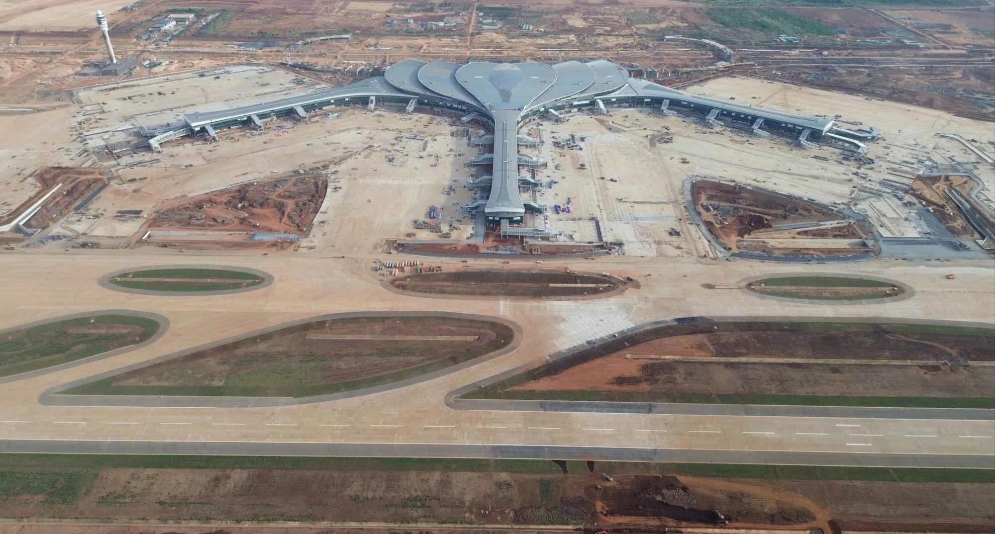 Phát triển kinh tế sân bay và hệ sinh thái dịch vụ hàng không