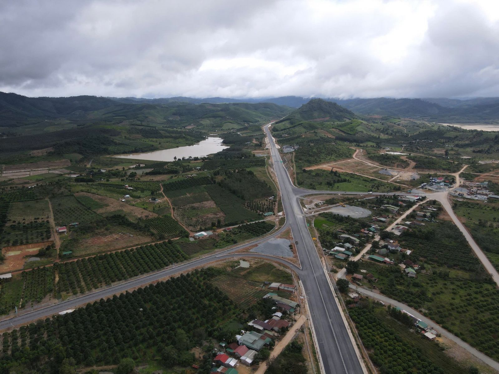 Quyết tâm đưa cao tốc Khánh Hòa - Buôn Ma Thuột vào khai thác trong năm 2026