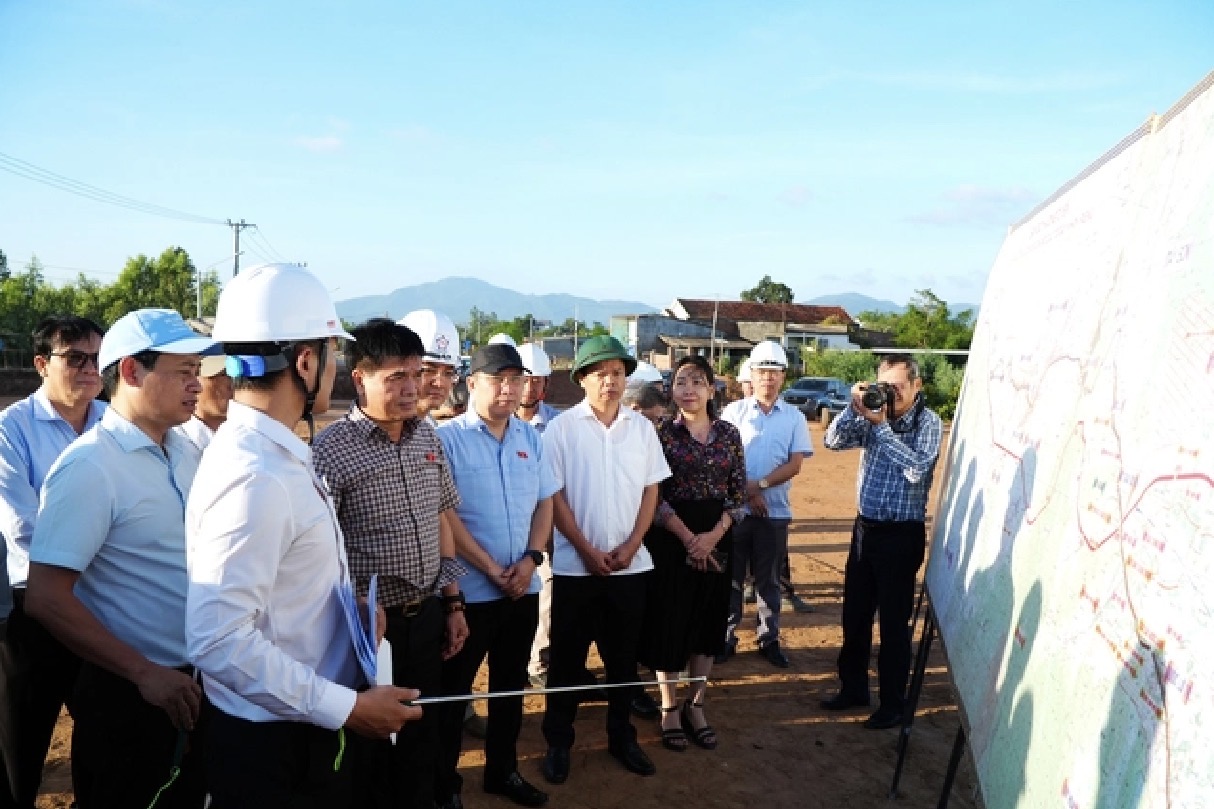 Đoàn công tác 28Bet28 cá cược trực tuyến khảo sát tuyến cao tốc Quy Nhơn - Pleiku tại Gia Lai có tổng mức đầu tư gần 44.000 tỷ đồng