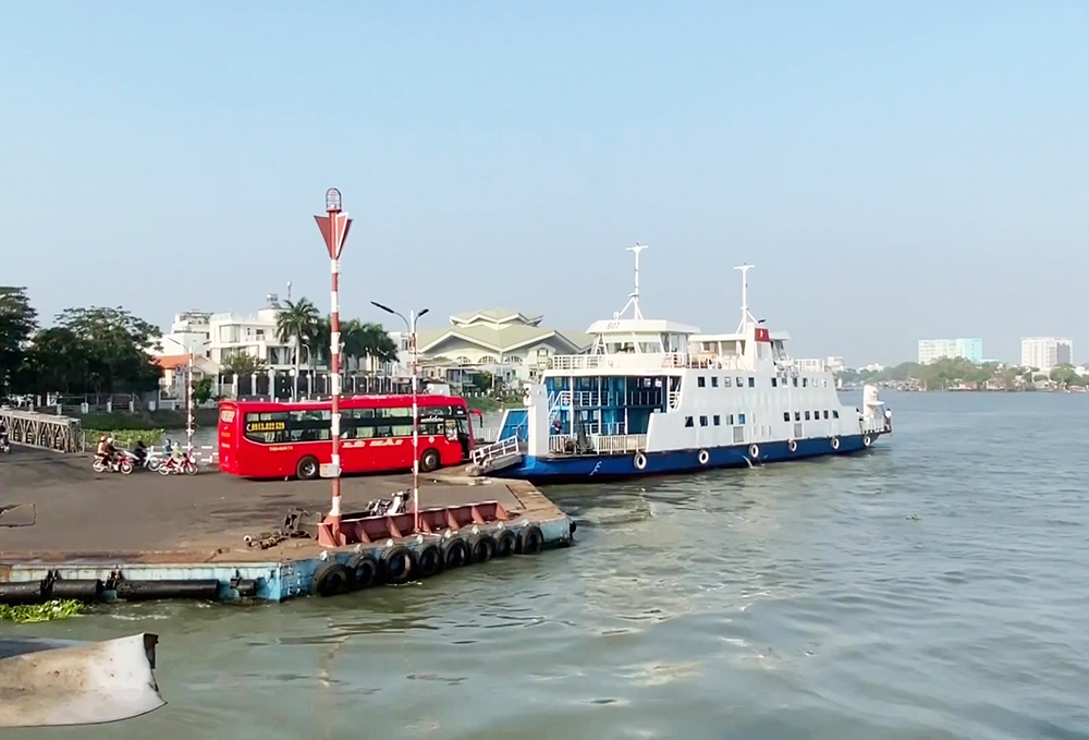 Chuyển cụm phà Vàm Cống về UBND tỉnh Vĩnh Long quản lý