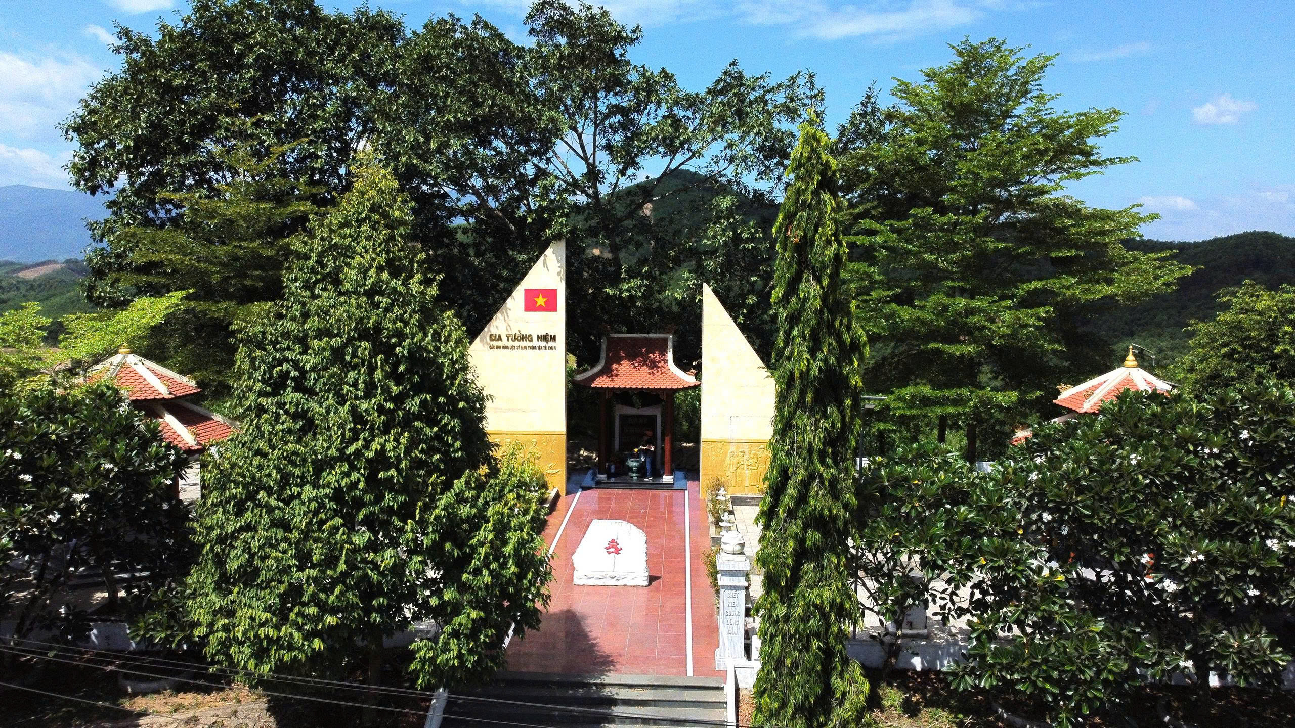 Nơi những người mở đường vẫn còn sống mãi