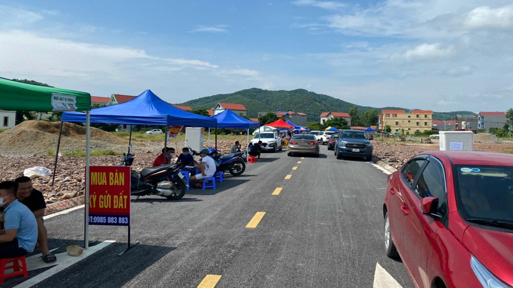 Nhiều địa phương vào cuộc siết hoạt động mua bán bất động sản “hai giá“