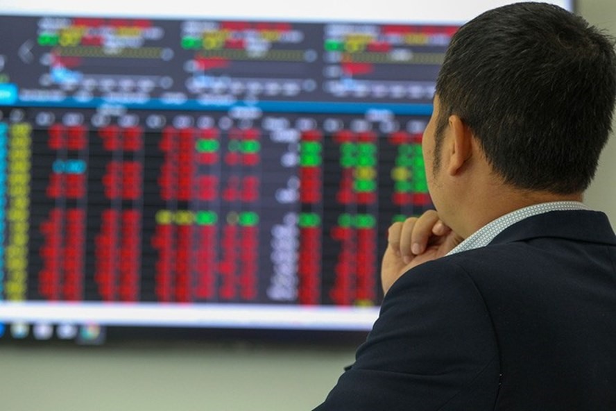 Cổ phiếu bất động sản lao dốc, nhưng nhiều tiềm năng dài hạn