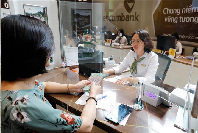 Giảm lãi suất huy động: Cân bằng giữa hỗ trợ tăng trưởng và ổn định vĩ mô