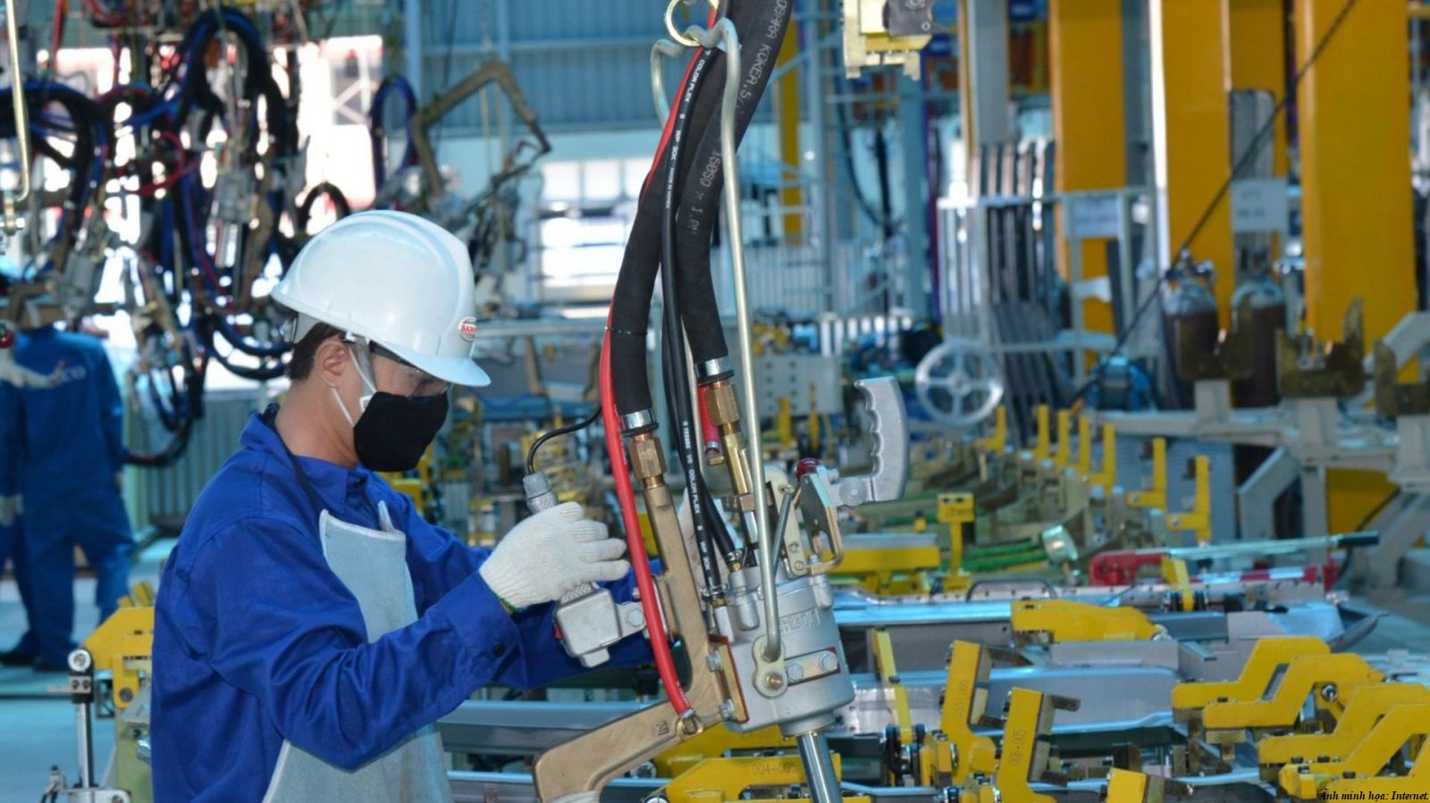 Sớm công bố mức sống tối thiểu hàng năm làm căn cứ tính lương tối thiếu