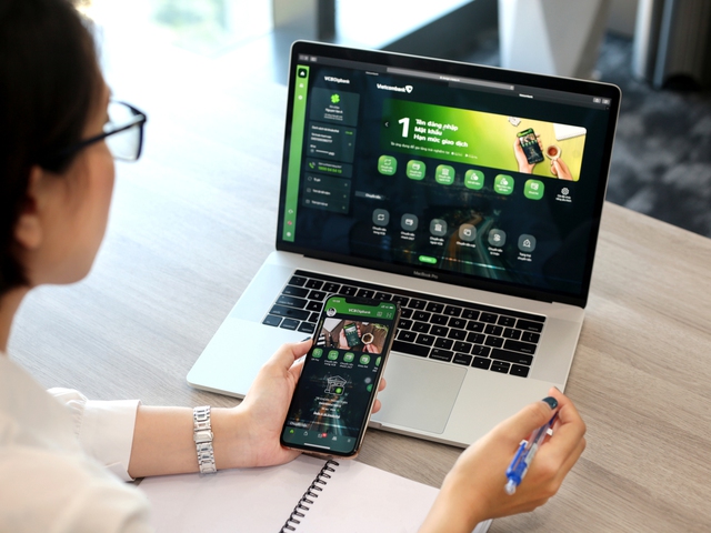 Vietcombank chính thức triển khai giải pháp thanh toán chạm trên thiết bị di động VCB Tap to phone