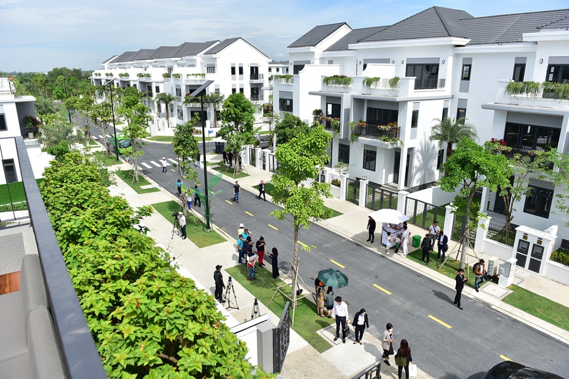 Đất nền lao dốc, nhu cầu về nhà phố tăng mạnh