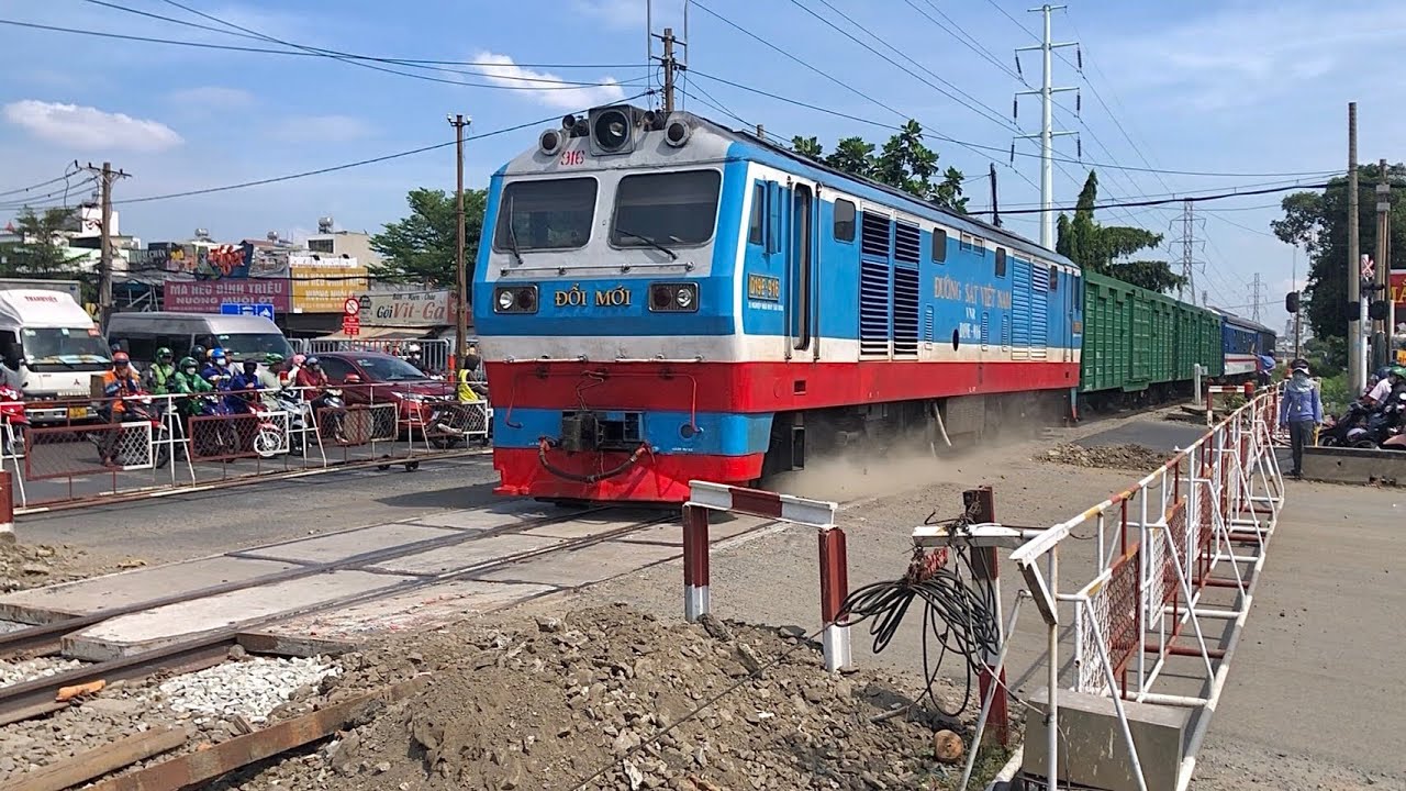  Tăng cường đảm bảo TTATGT đường sắt 