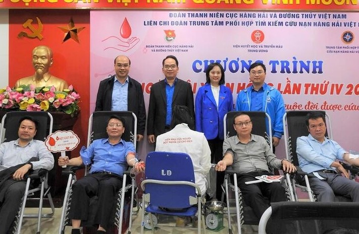 Tuổi trẻ hàng hải và đường thủy hiến hơn 200 đơn vị máu