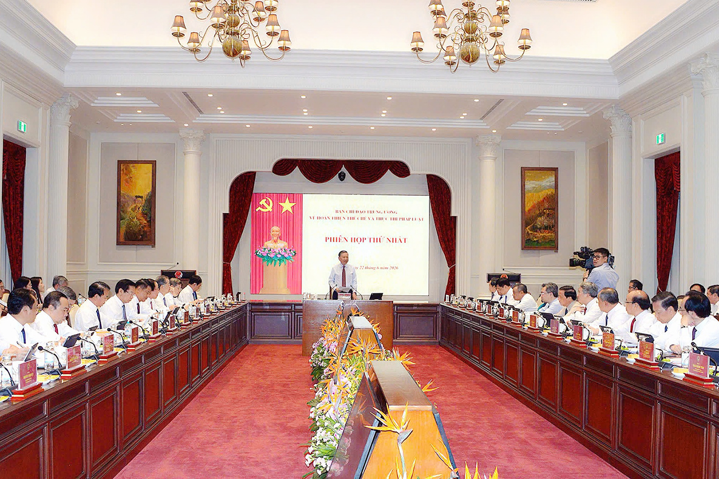 Đo hiệu quả hoàn thiện thể chế bằng kết quả cụ thể