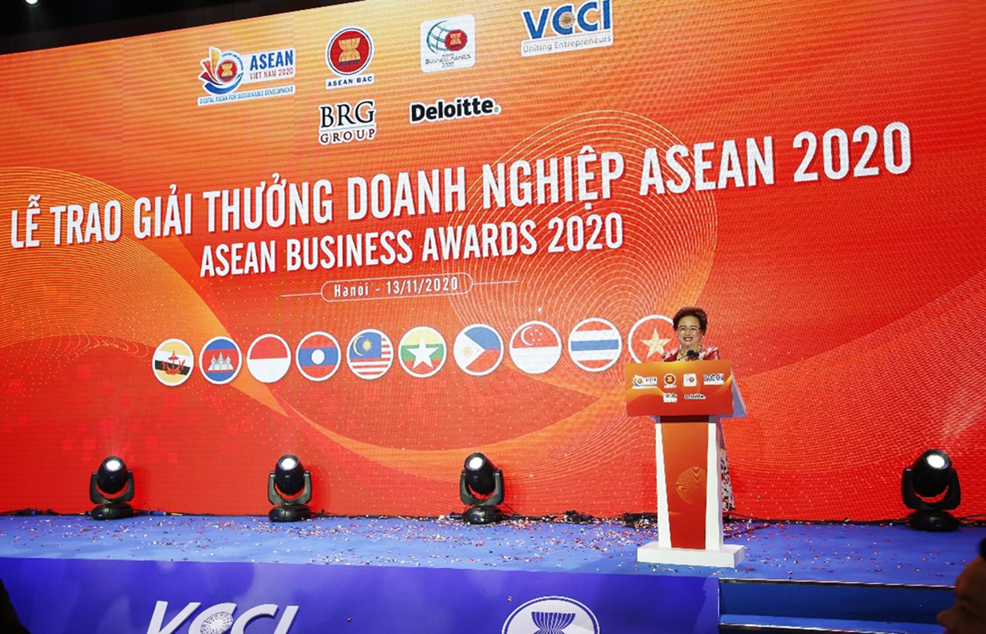 Chủ tịch Tập đoàn BRG được trao Giải thưởng Thành tựu ASEAN-BAC