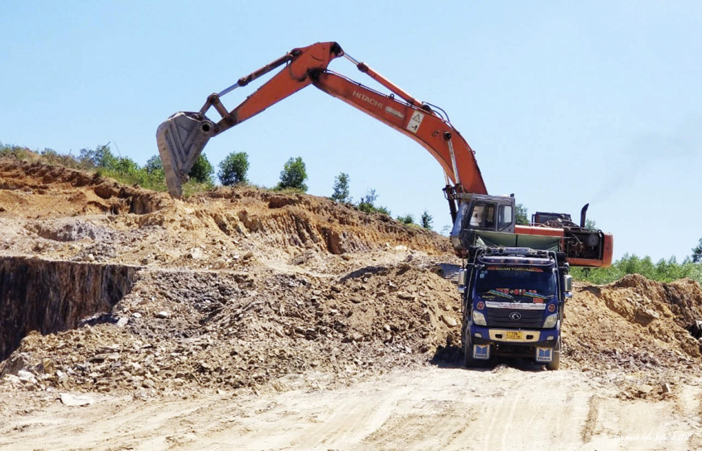 Đấu giá quyền khai thác 7 mỏ đất làm VLXD tại Thừa Thiên Huế