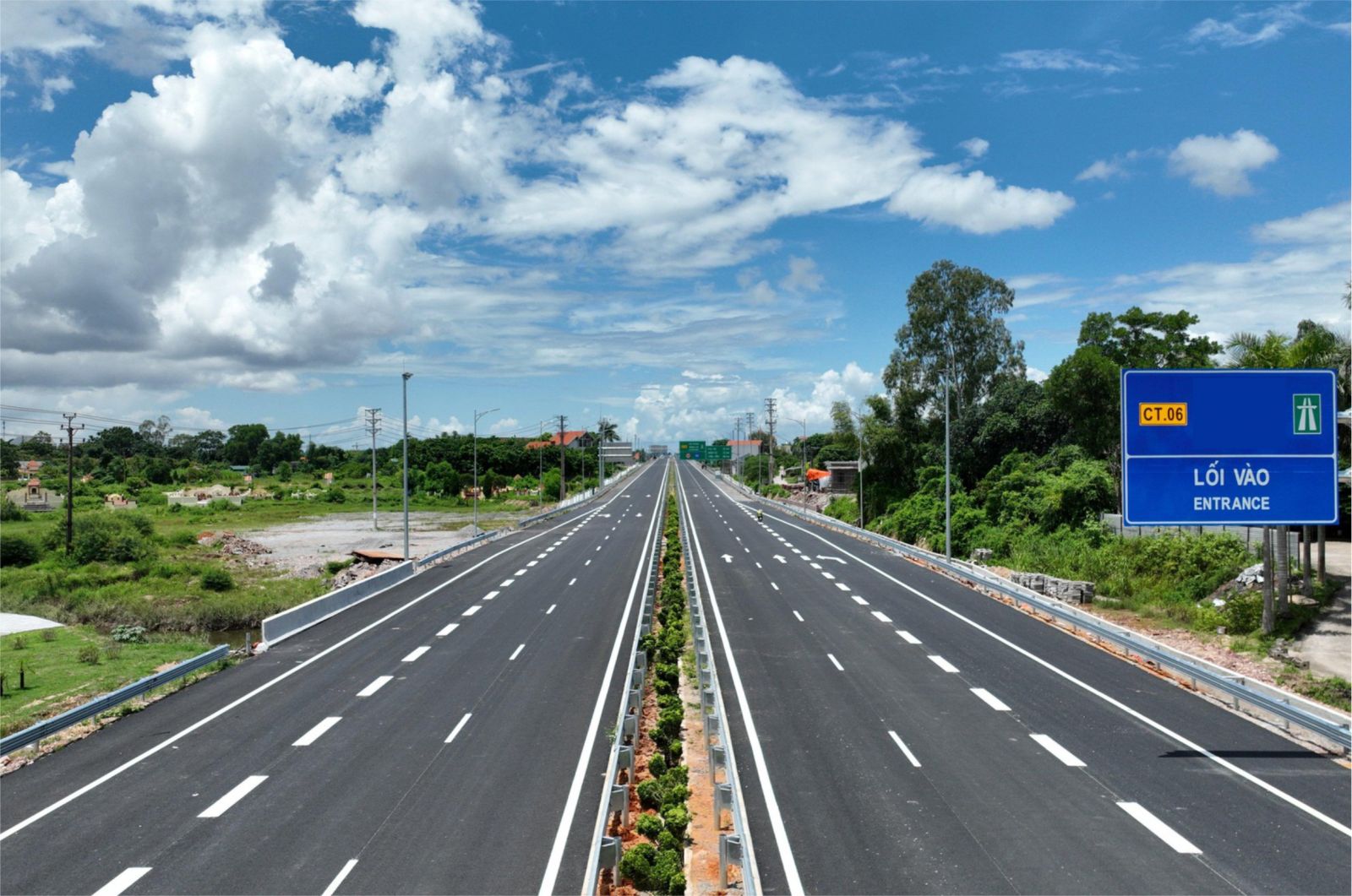 Kịp thời tháo gỡ khó khăn, vướng mắc để hoàn thành 3.000km đường bộ cao tốc