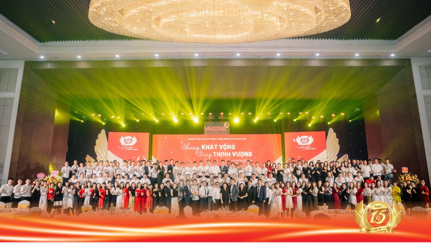 Sao Việt Nam mừng kỷ niệm 15 năm ngày thành lập 
