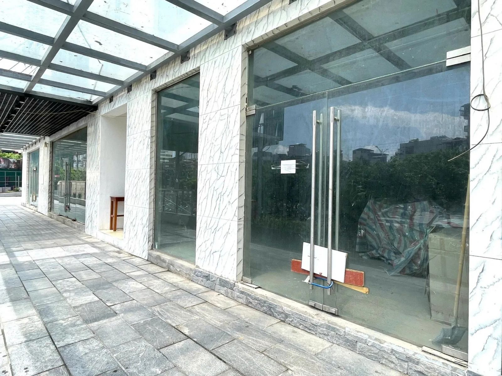 Xu hướng tiêu dùng đổi chiều, shophouse khối đế khó tìm khách thuê