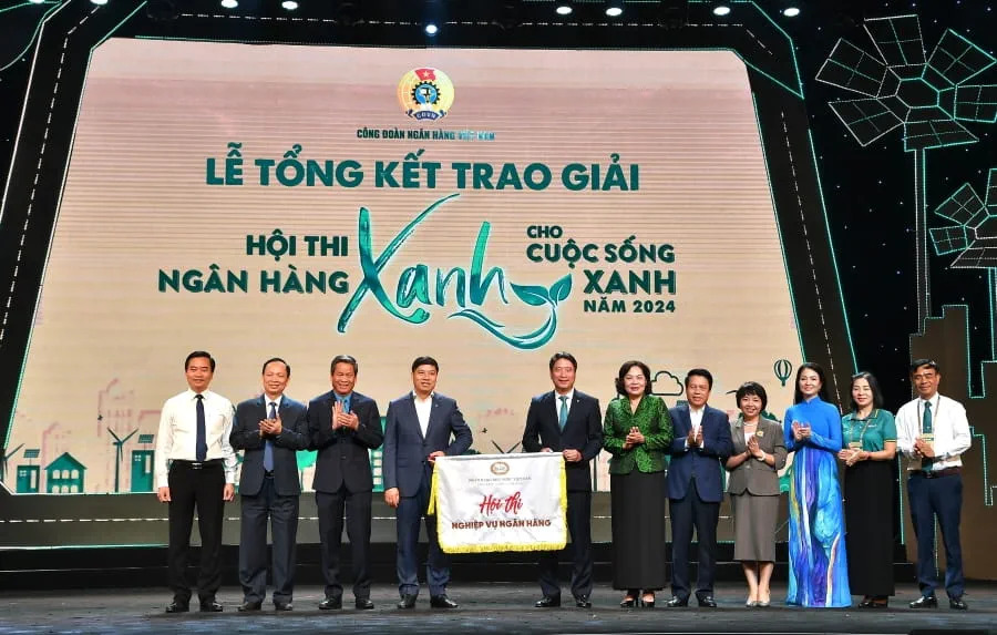 Vietcombank giành giải Nhì tại Hội thi “Ngân hàng xanh cho cuộc sống xanh”