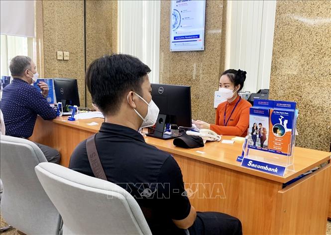 Lãi suất tiết kiệm đảo chiều giảm trở lại sau các đợt tăng cục bộ