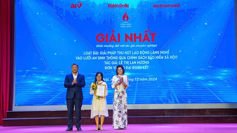 Trao giải cuộc thi “Những cống hiến thầm lặng” năm 2024