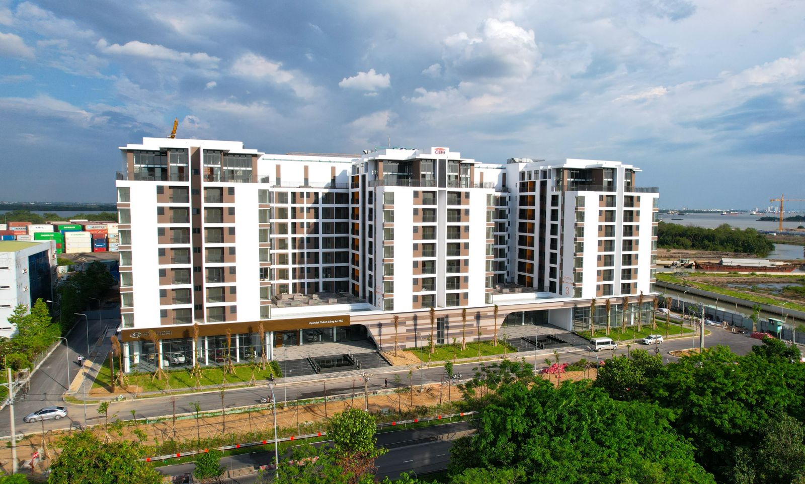 Muốn mua NƠXH tại TP.HCM, người có công tỉnh khác phải đáp ứng điều kiện gì?