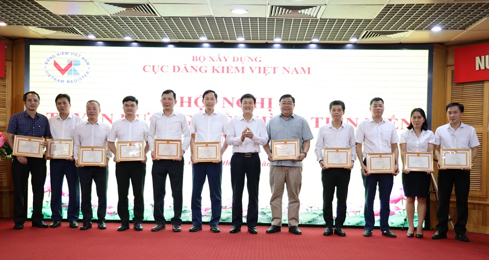 Thắp sáng truyền thống tốt đẹp đăng kiểm Việt Nam