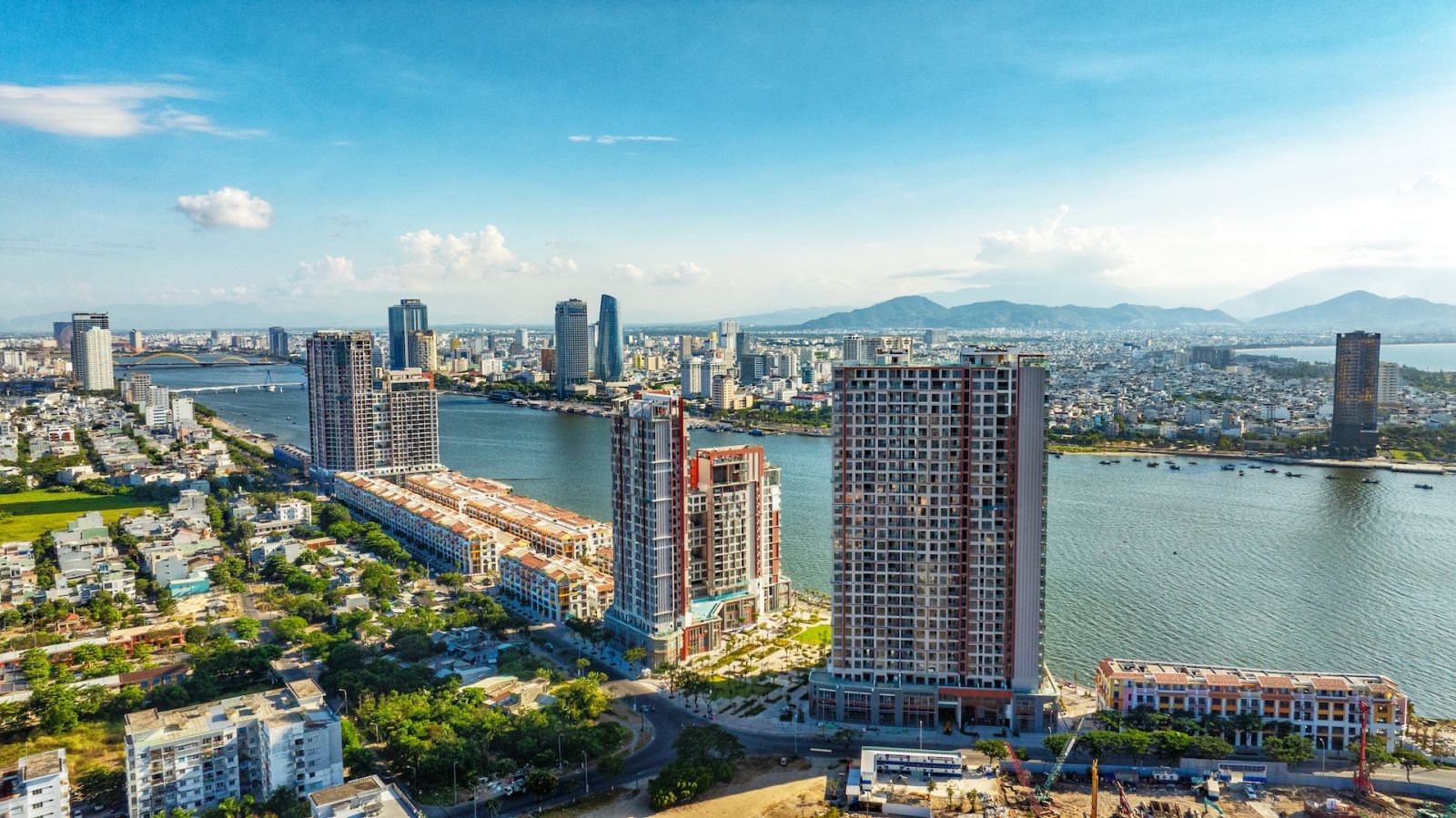 Giới đầu tư “rần rần” khi giá thuê căn hộ 2 phòng ngủ ven sông Hàn chạm mốc 42 triệu đồng/tháng