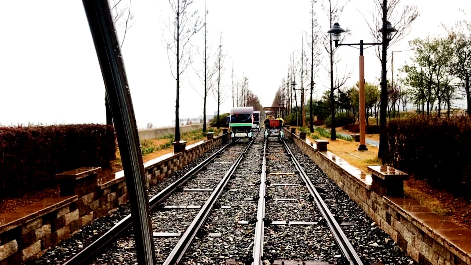 TCVN 13965-2:2024 về hàn ray xe lửa bằng phương pháp hàn giáp mép