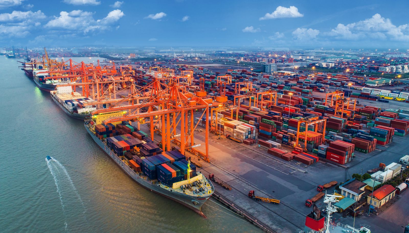 Doanh nghiệp ngành logistics đầu tư mạnh cho chuyển đổi số