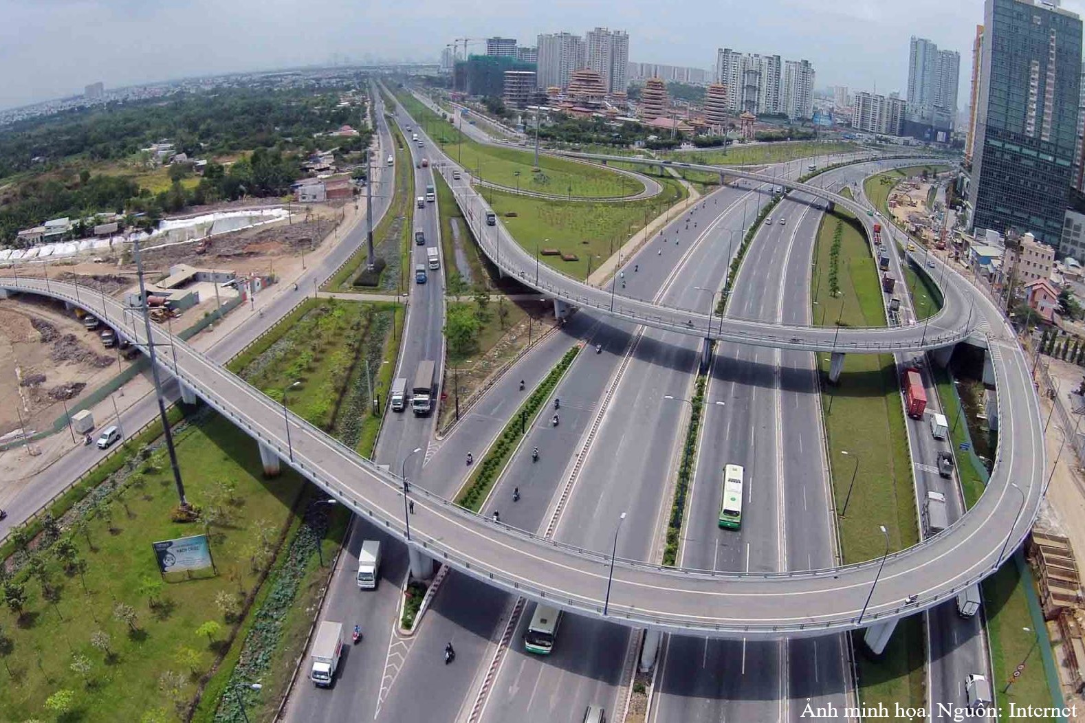 Hạ tầng “chuyển mình” giúp tăng kết nối kinh tế vùng cho TP Hồ Chí Minh
