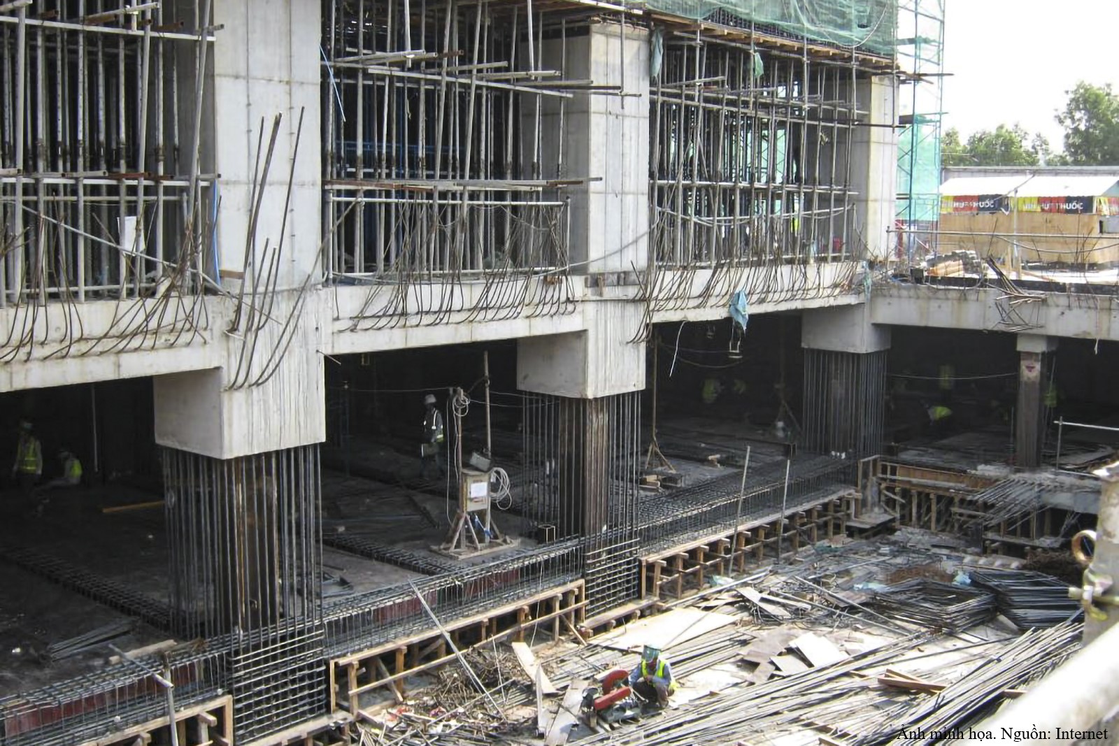 Đề xuất phương pháp tính toán khả năng chịu lực của liên kết cốt cứng của cột vách với dầm sàn BTCT