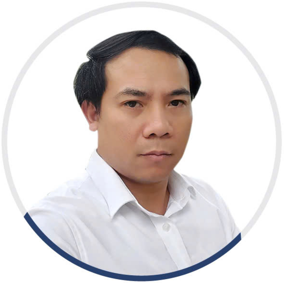 Văn Hùng 