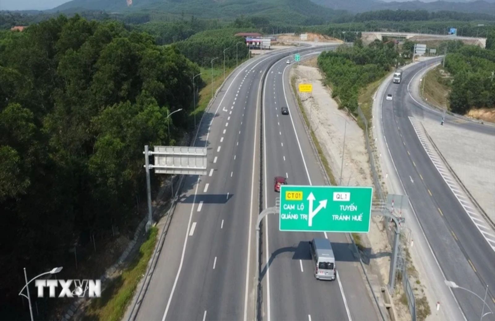 Sẽ mở rộng Cao tốc Cam Lộ - La Sơn với quy mô 4 làn xe hoàn chỉnh
