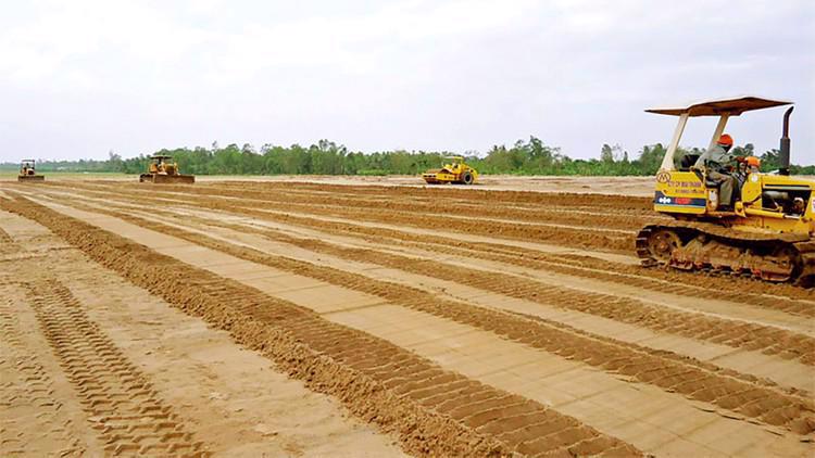 Cao tốc Châu Đốc - Cần Thơ - Sóc Trăng tiếp tục thiếu cát, dự án chậm tiến độ