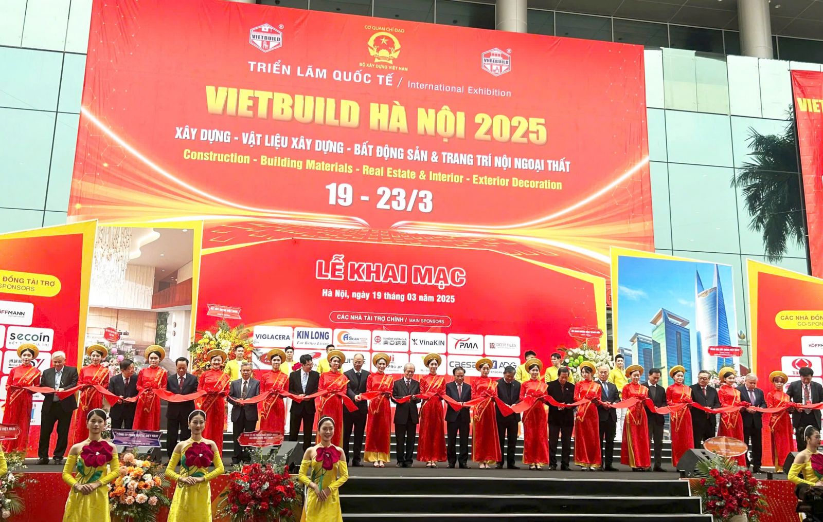 Khai mạc triển lãm Vietbuild Hà Nội 2025 lần thứ nhất