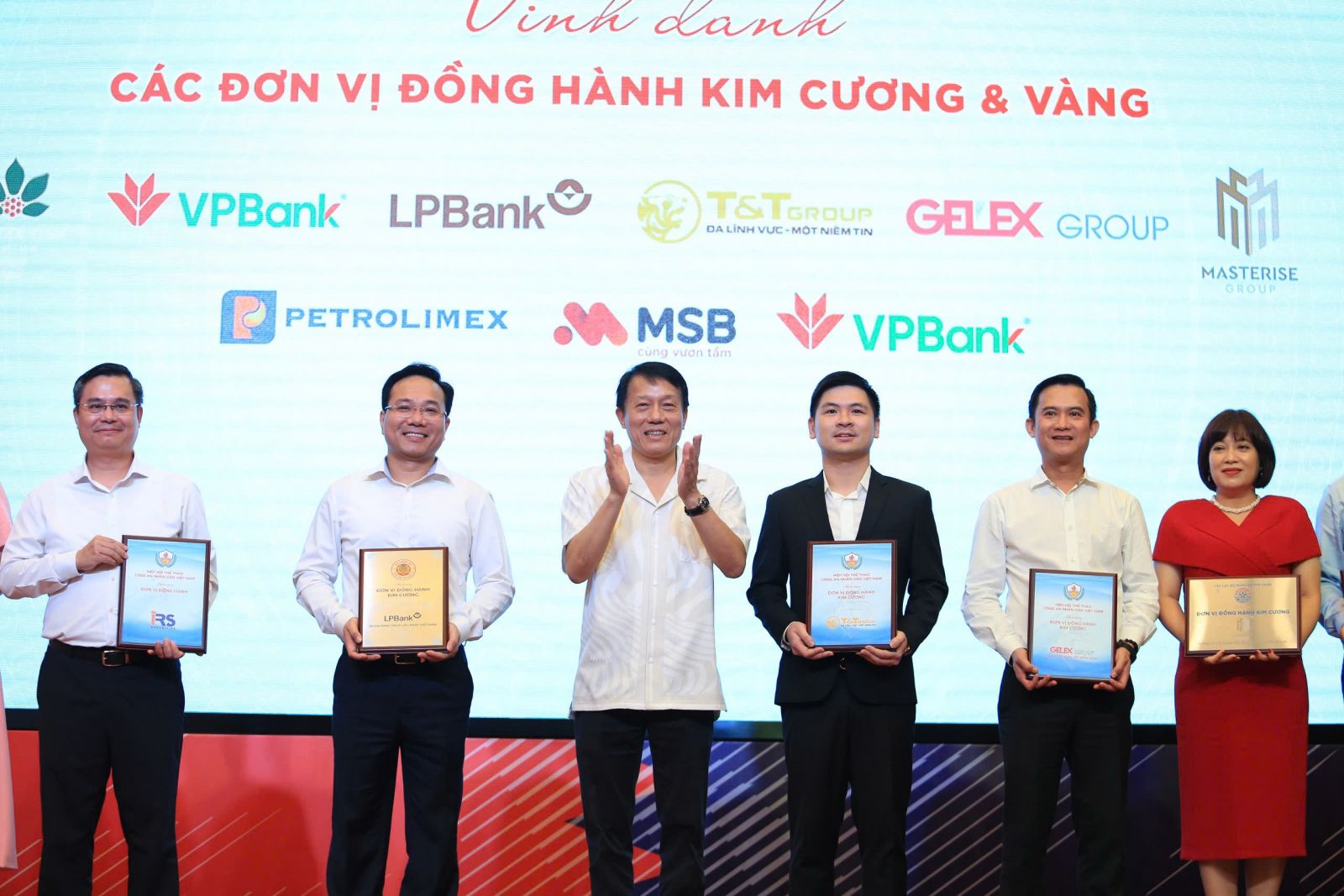 Đóng góp hiệu quả cho thể thao Công an 28 Bet Tặng 88k, Tập đoàn T&T group được vinh danh