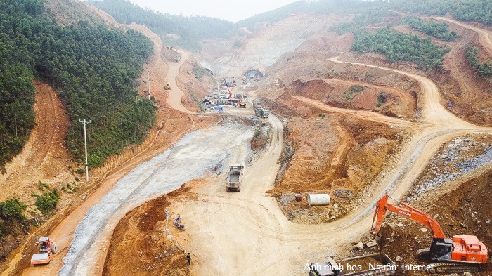 Chậm cấp phép mỏ vật liệu ảnh hưởng tiến độ cao tốc Bắc - Nam giai đoạn 2