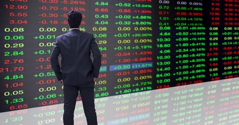 Đầu tư chứng khoán năm 2023: Nhóm ngành nào “sáng“ nhất?