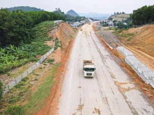Giải cho bài toán vật liệu làm cao tốc dễ hay khó?