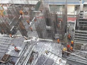 Có phải điều chỉnh giá gói thầu khi điều chỉnh giá hợp đồng?